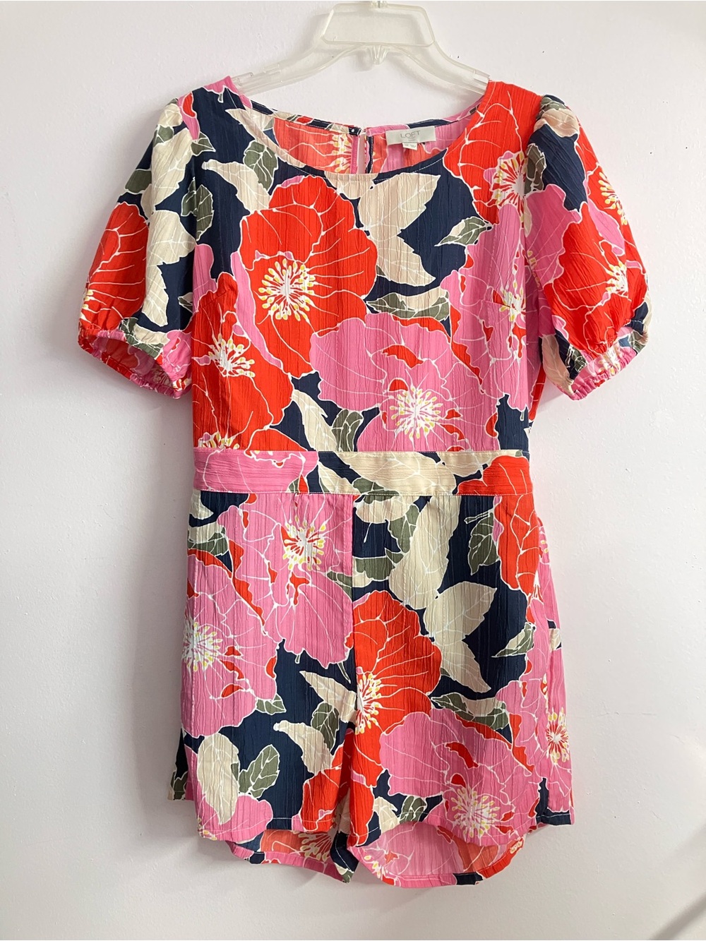 Women’s Multicolored Floral Romper, LOFT, Red/Pink/Blue, MP, Crepe Texture, NWT